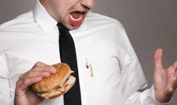 如何去掉定做T恤衫/工作服等服裝上面的頑固油污？